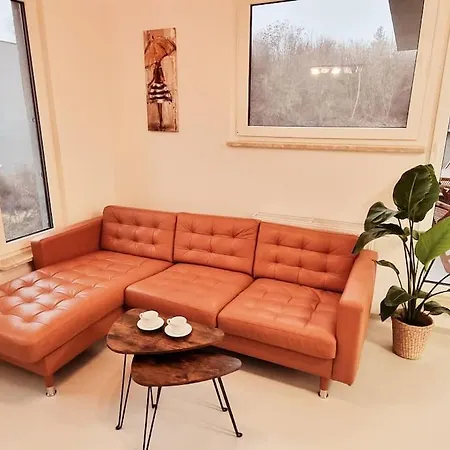 Apartmán Florian Garden With Private Parking